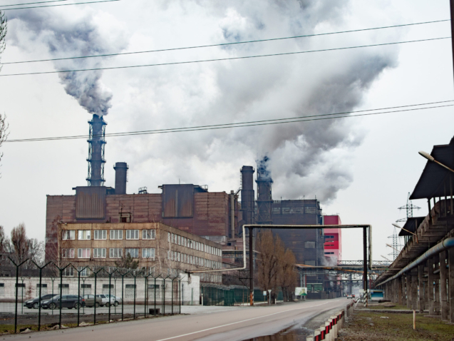thick-smoke-is-coming-from-the-chimneys-productio-2022-02-07-22-33-25-utc (1)